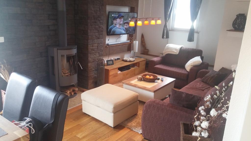 Apartman Ena ヴラシチ エクステリア 写真